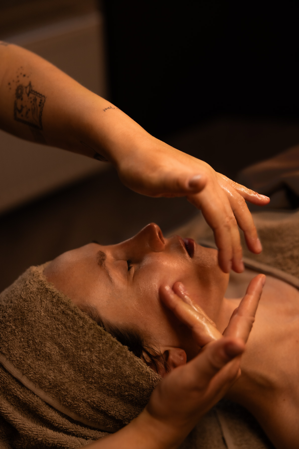 https://www.studiomaliev.com/wp-content/uploads/2025/05/Studio-Maliev-Natural-Facelift_sRGB3.jpg